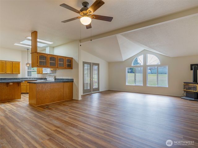 200 Leprechaun Lane, Port Angeles, WA 98362