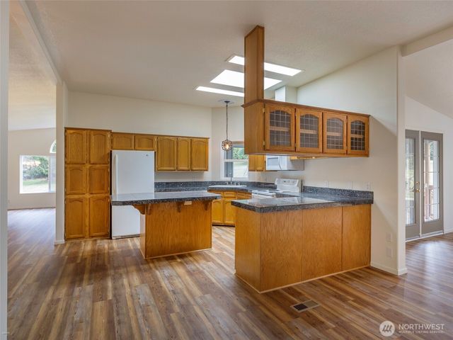 200 Leprechaun Lane, Port Angeles, WA 98362