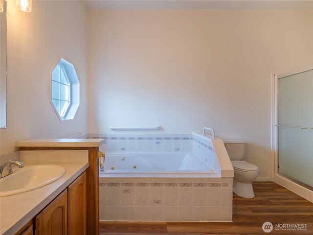 200 Leprechaun Lane, Port Angeles, WA 98362