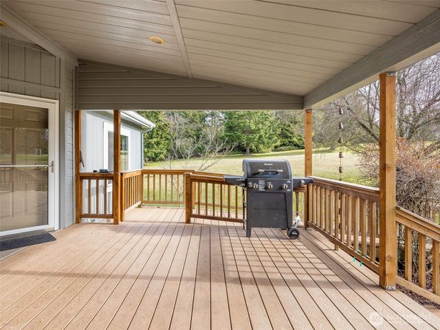 200 Leprechaun Lane, Port Angeles, WA 98362