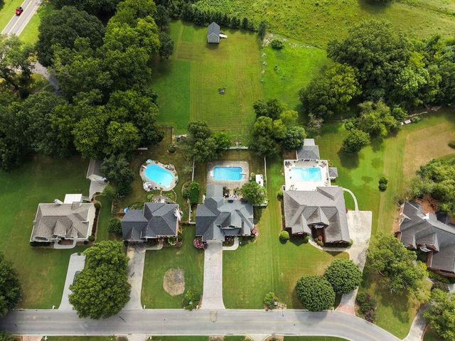 120 Wexford Drive NE, Calhoun, GA 30701