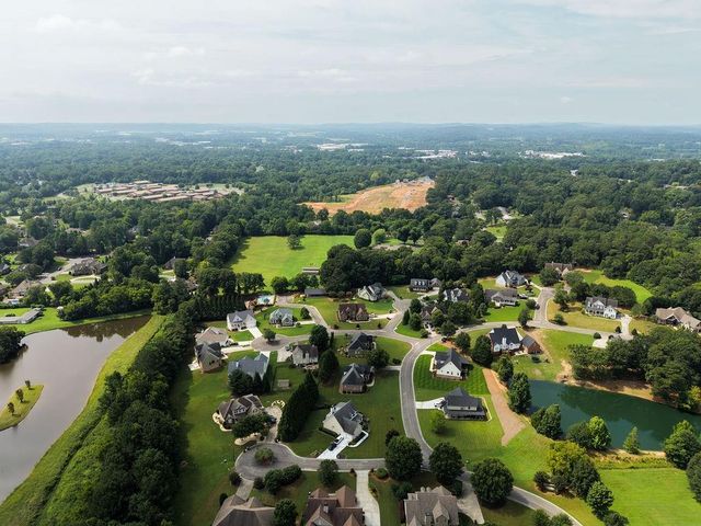 120 Wexford Drive NE, Calhoun, GA 30701