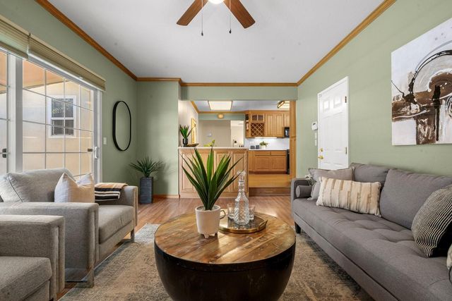 1001 W Latimer Avenue, Campbell, CA 95008