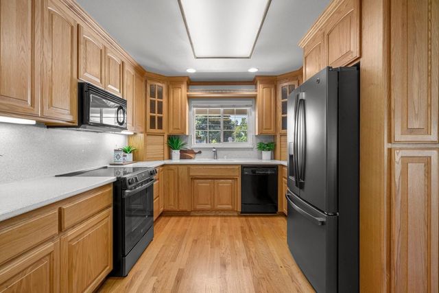 1001 W Latimer Avenue, Campbell, CA 95008