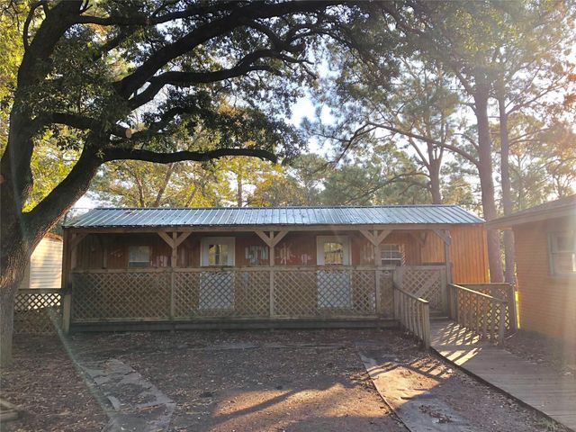 319 E South Street, Alvin, TX 77511