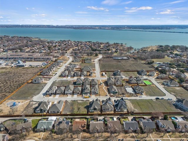 3907 Lochwood Drive, Rowlett, TX 75088