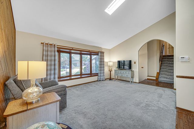 6234 Dolores Drive, Oak Forest, IL 60452