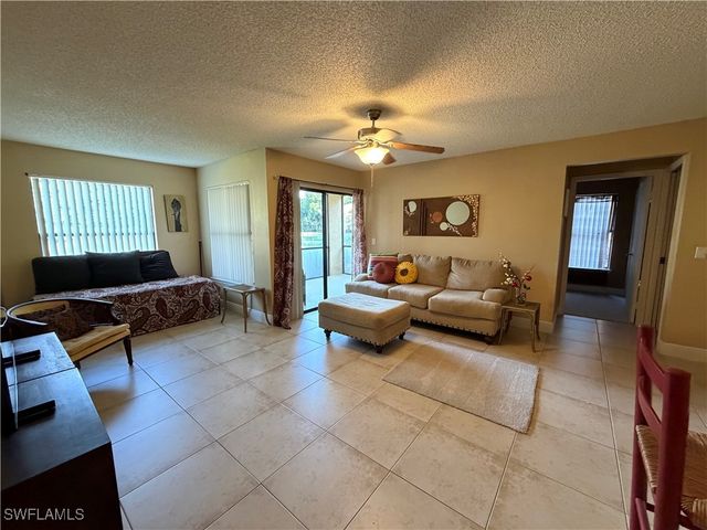 2070 Arbour Walk CIR 3214, Naples, FL 34109