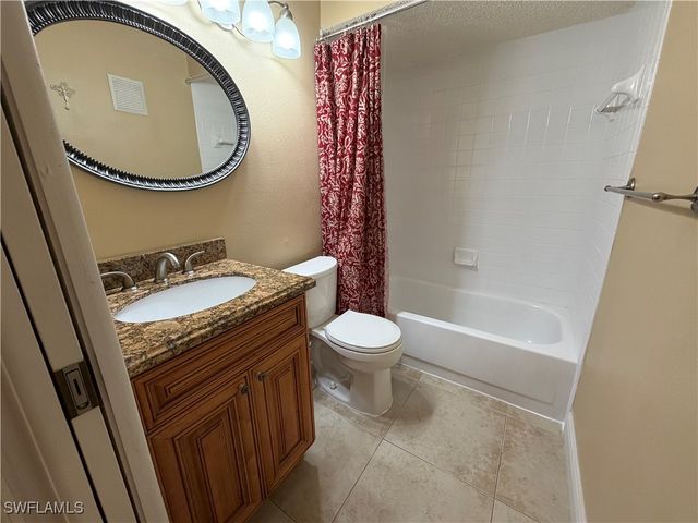 2070 Arbour Walk CIR 3214, Naples, FL 34109