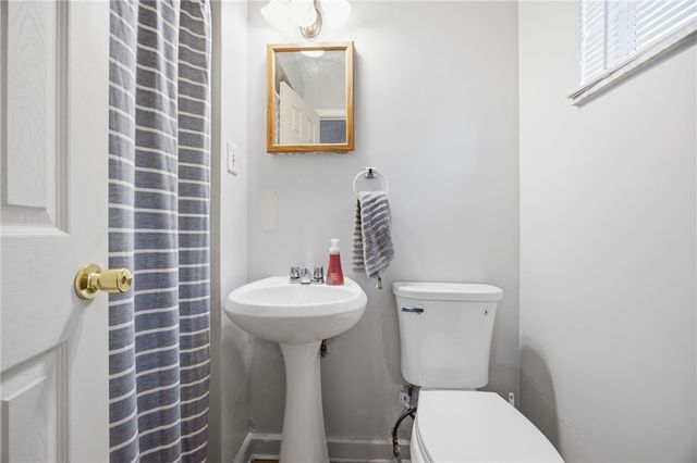 165 Spring Grove Rd, Penn Hills, PA 15235