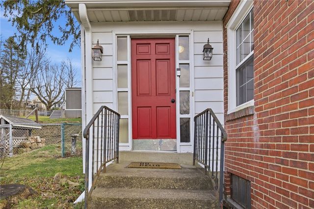 165 Spring Grove Rd, Penn Hills, PA 15235