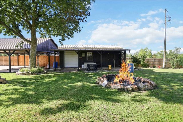8701 Ruth Lane, Bentonville, AR 72713