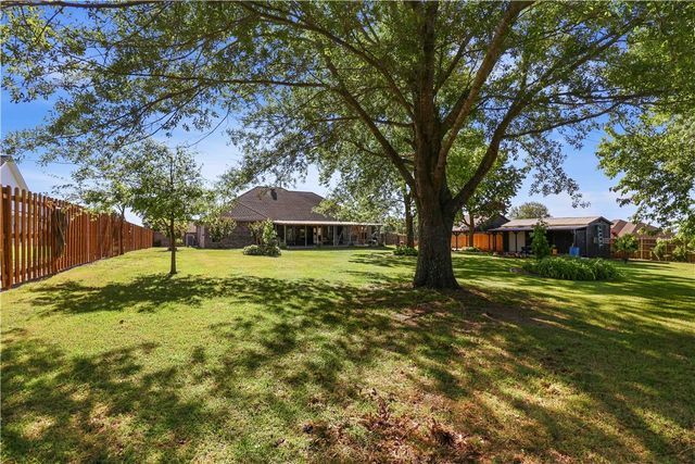 8701 Ruth Lane, Bentonville, AR 72713
