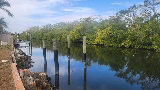 3203 W SHELL POINT ROAD, Ruskin, FL 33570