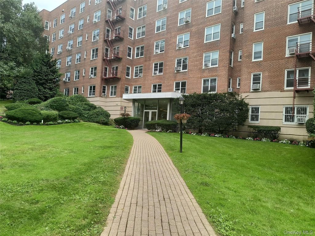 1304 Midland Avenue B41, Yonkers, NY 10704