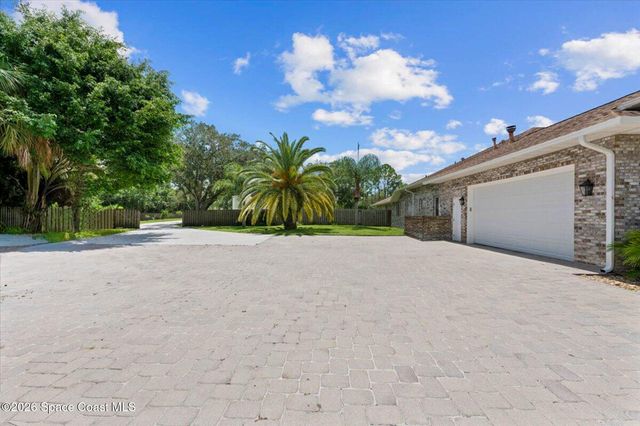 1711 Flamevine Place, Malabar, FL 32950