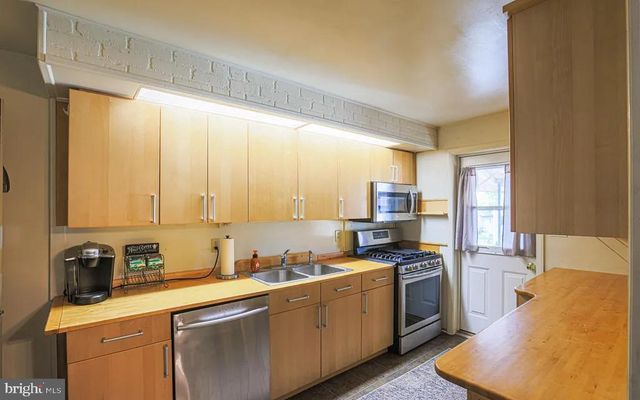 8739 CIMARRON CIR, Baltimore, MD 21234