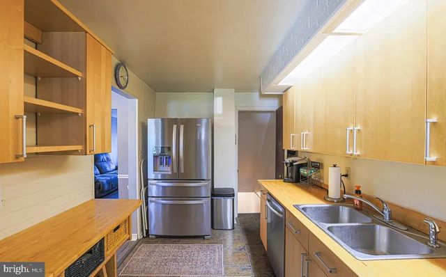 8739 CIMARRON CIR, Baltimore, MD 21234