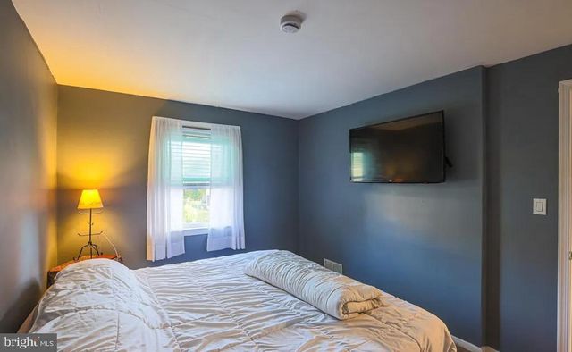 8739 CIMARRON CIR, Baltimore, MD 21234