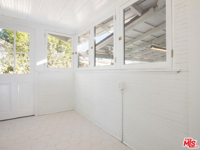 412 W Windsor Road, Glendale, CA 91204