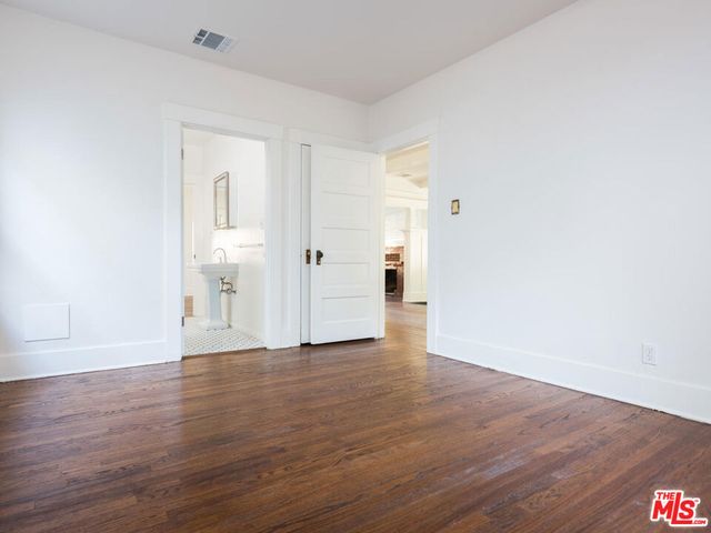 412 W Windsor Road, Glendale, CA 91204