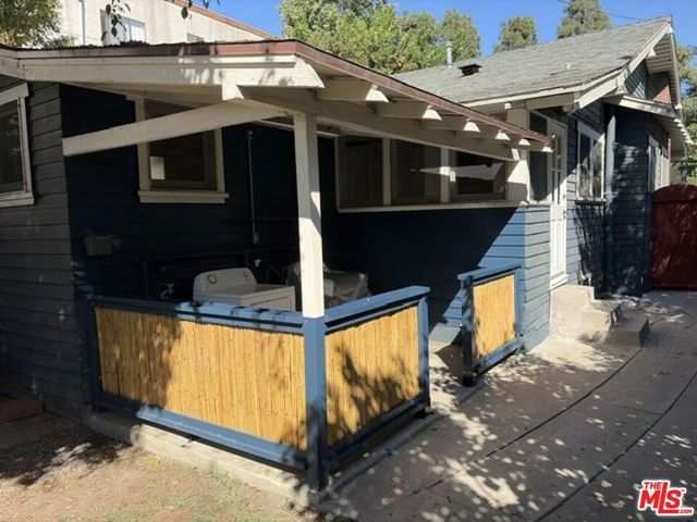 412 W Windsor Road, Glendale, CA 91204