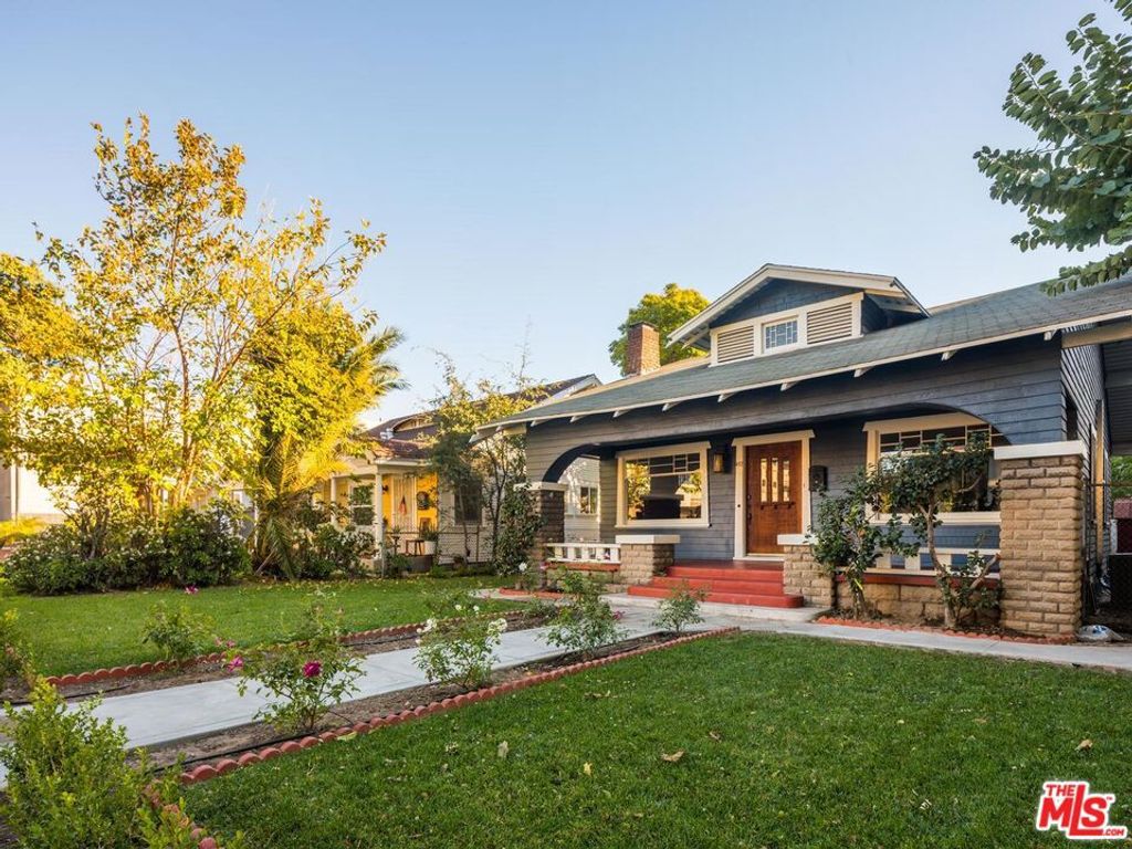 412 W Windsor Road, Glendale, CA 91204