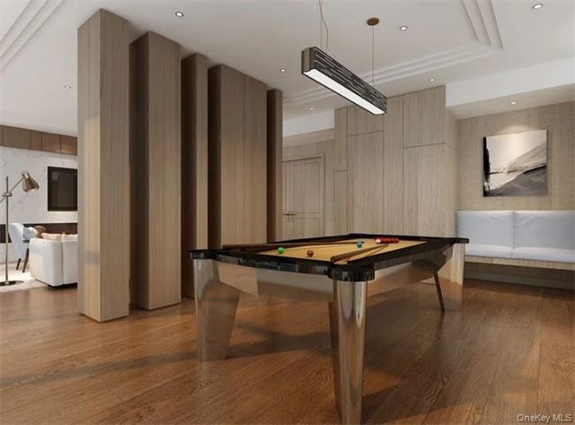 2717 42nd Road 7E, Long Island City, NY 11101