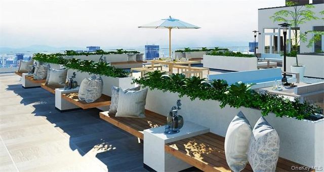 2717 42nd Road 7E, Long Island City, NY 11101