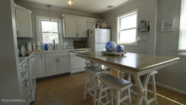 117 Philadelphia Avenue, Point Pleasant Beach, NJ 08742