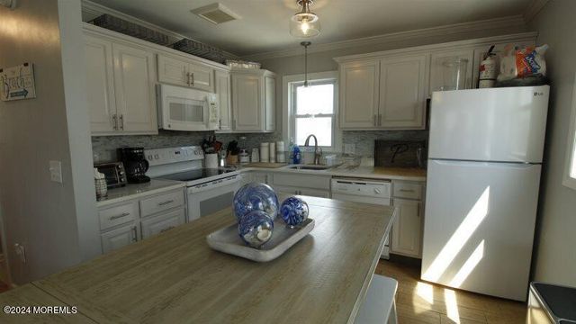 117 Philadelphia Avenue, Point Pleasant Beach, NJ 08742