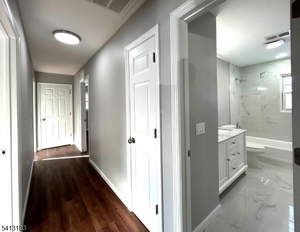 4 Dorothea Ter, Lawrence Twp., NJ 08648