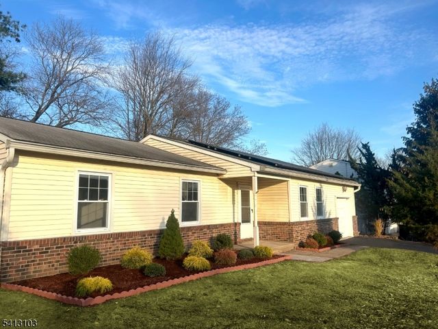 4 Dorothea Ter, Lawrence Twp., NJ 08648