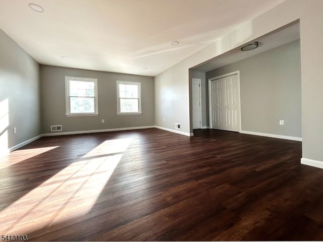 4 Dorothea Ter, Lawrence Twp., NJ 08648