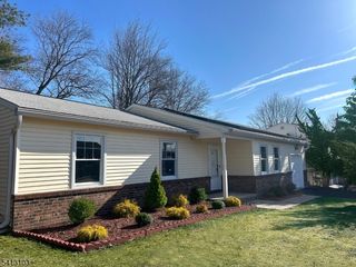 4 Dorothea Ter, Lawrence Twp., NJ 08648
