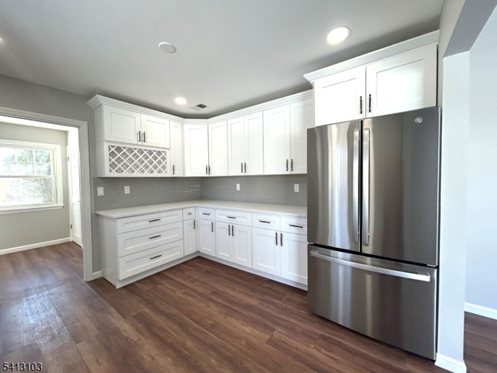 Image 14 of property listing at 4 Dorothea Ter, Lawrence Twp., NJ 08648