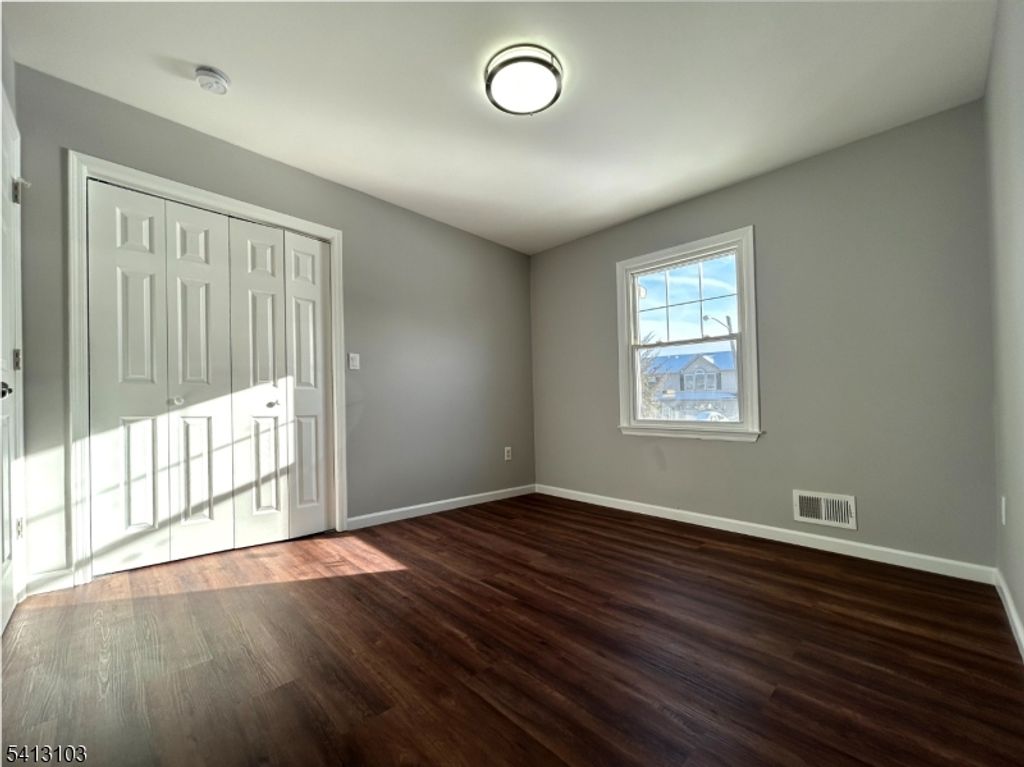 Image 27 of property listing at 4 Dorothea Ter, Lawrence Twp., NJ 08648