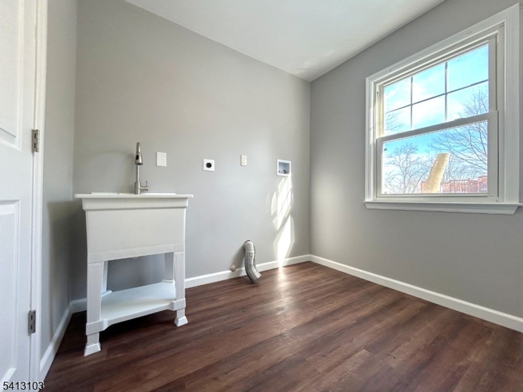 Image 37 of property listing at 4 Dorothea Ter, Lawrence Twp., NJ 08648