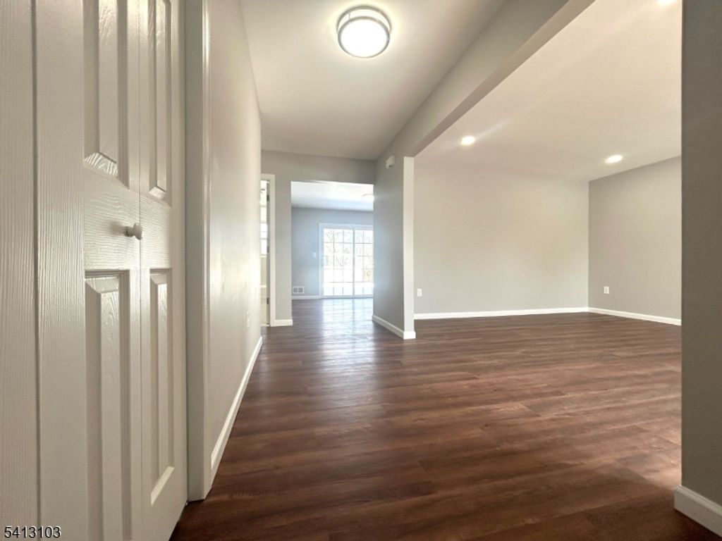 Image 5 of property listing at 4 Dorothea Ter, Lawrence Twp., NJ 08648