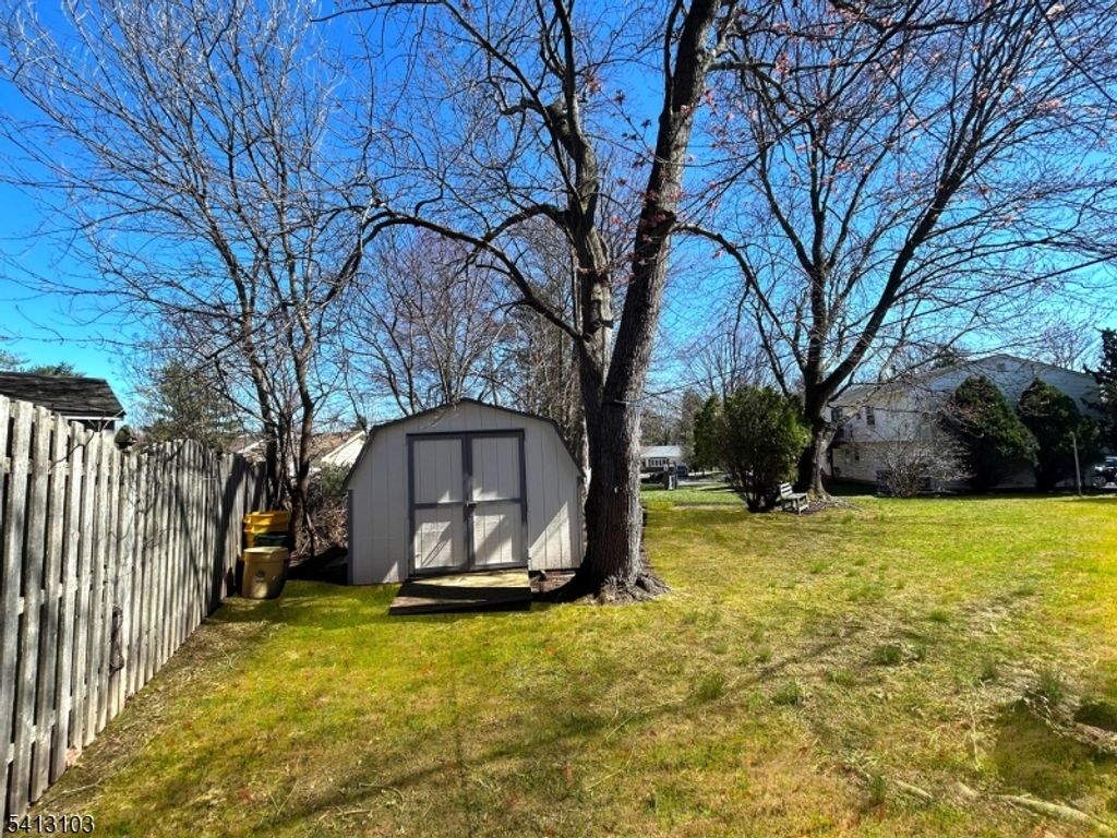 Image 42 of property listing at 4 Dorothea Ter, Lawrence Twp., NJ 08648