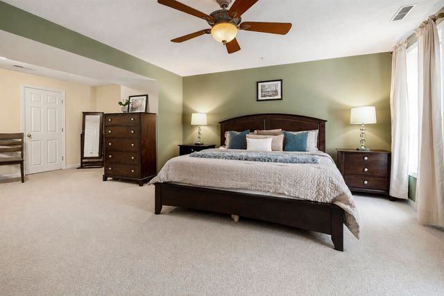 38 Georgetowne Drive, Nashua, NH 03062