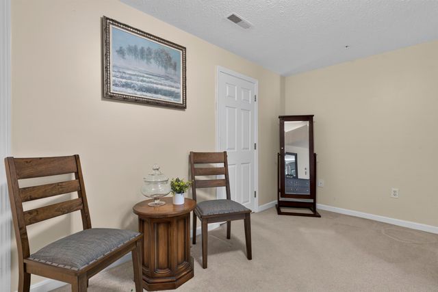 38 Georgetowne Drive, Nashua, NH 03062