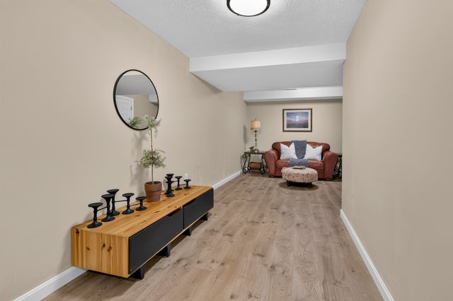 38 Georgetowne Drive, Nashua, NH 03062