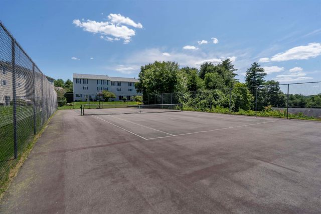38 Georgetowne Drive, Nashua, NH 03062