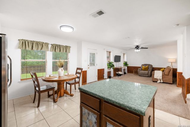 8663 Silent Oaks, San Antonio, TX 78250
