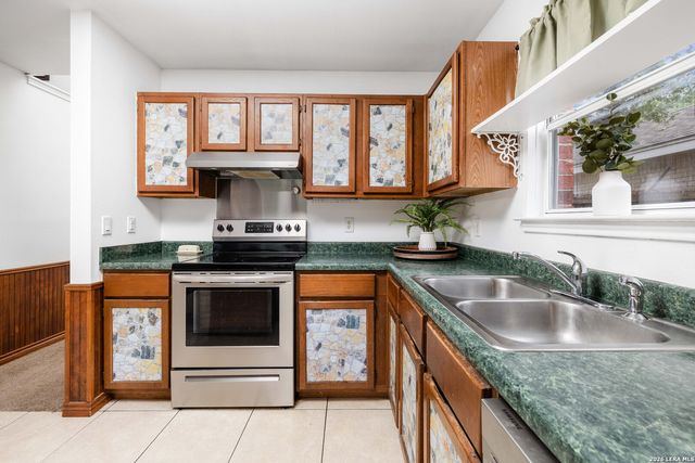 8663 Silent Oaks, San Antonio, TX 78250