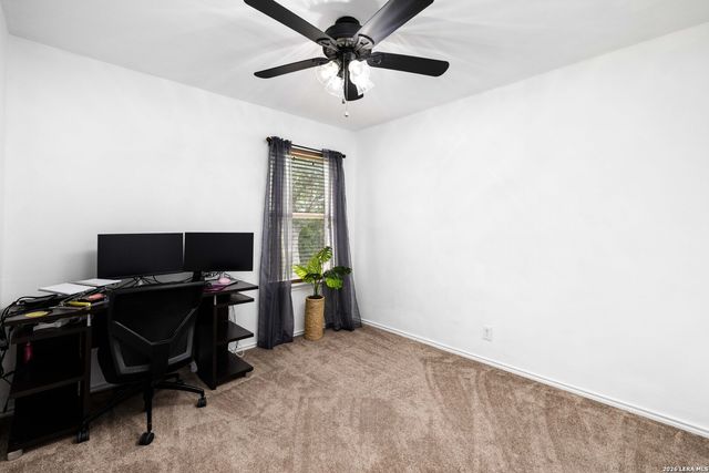 8663 Silent Oaks, San Antonio, TX 78250