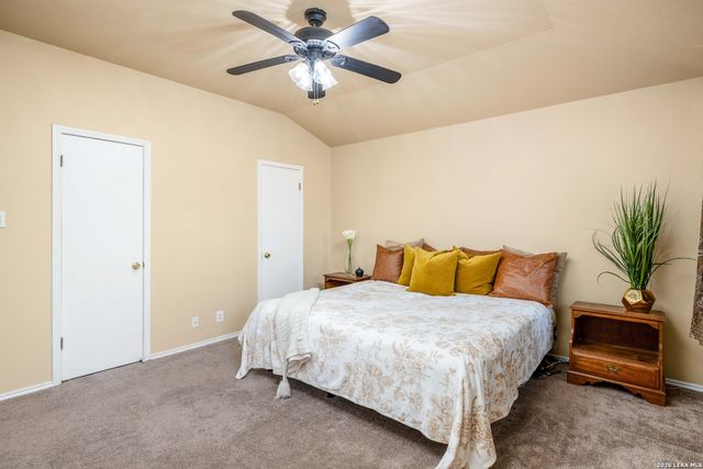 8663 Silent Oaks, San Antonio, TX 78250
