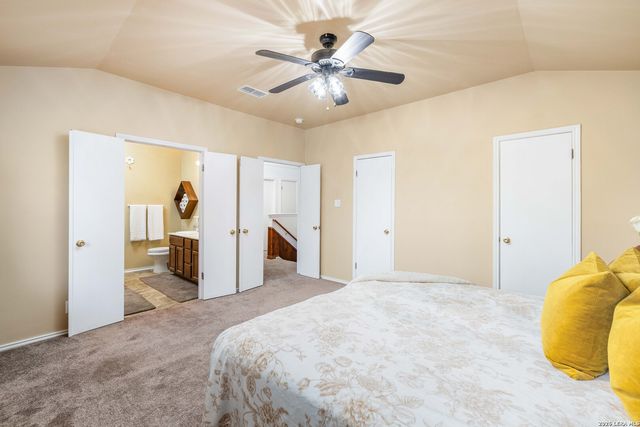 8663 Silent Oaks, San Antonio, TX 78250