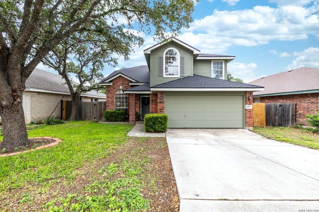 8663 Silent Oaks, San Antonio, TX 78250